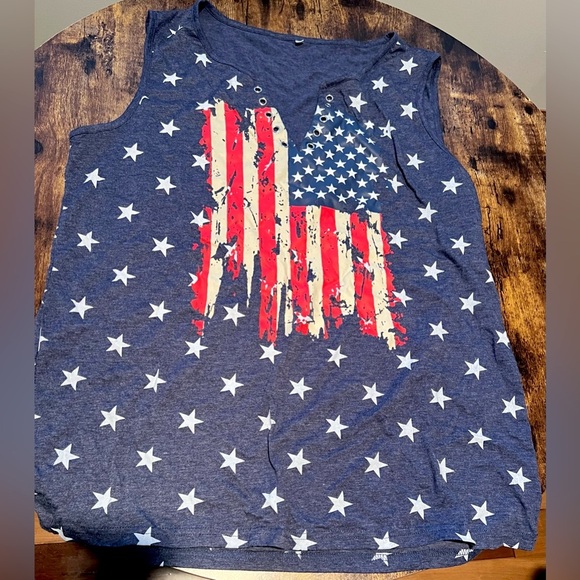 Tops - Womens American Flag Tank Top. Size: XL.